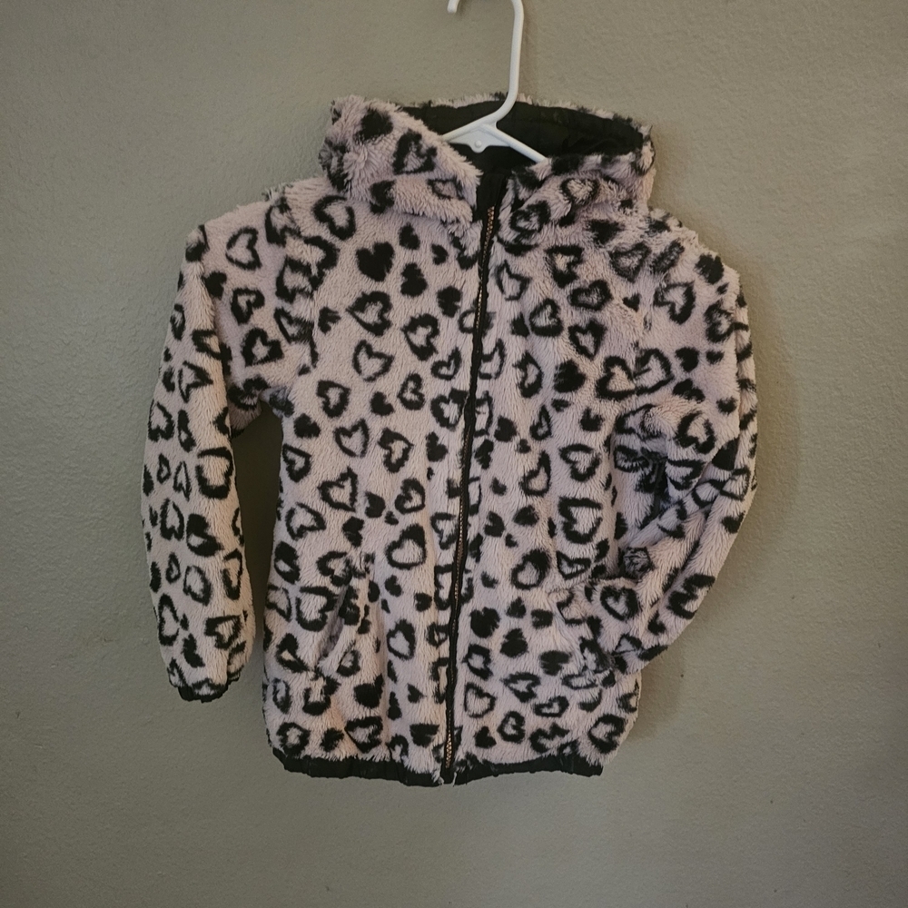 Betsey Johnson Kids Reversible Puffer Jacket with Heart Pattern - Picture 12 of 12